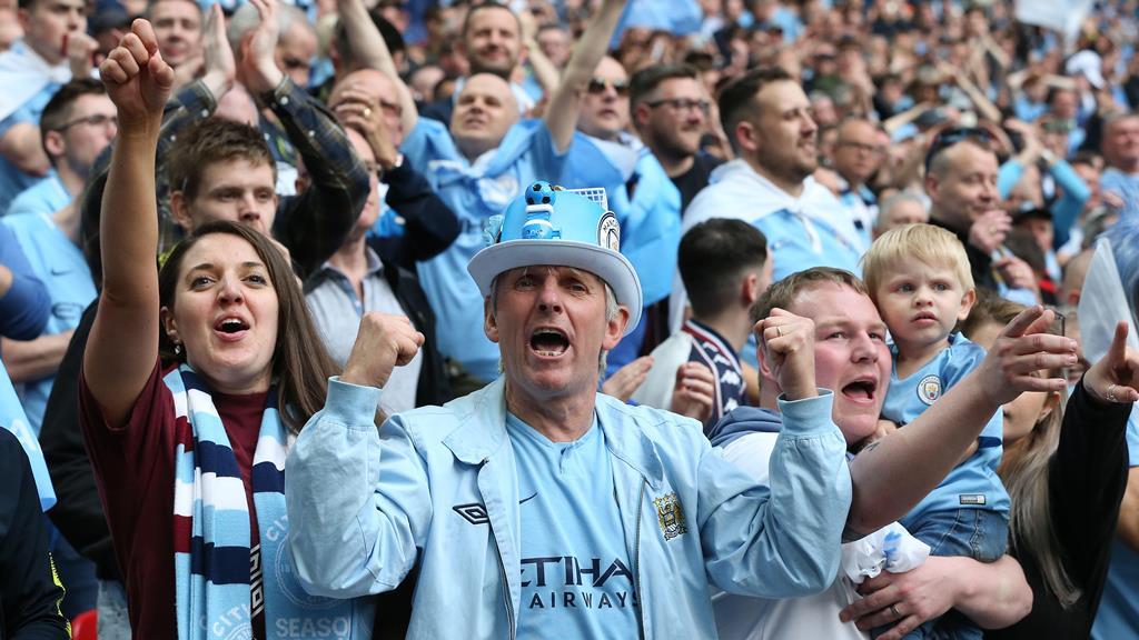 Manchester City fans full of praise for brilliant defence News Law
