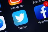 Twitter, Facebook, apps