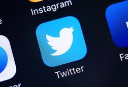 Twitter, Facebook, apps