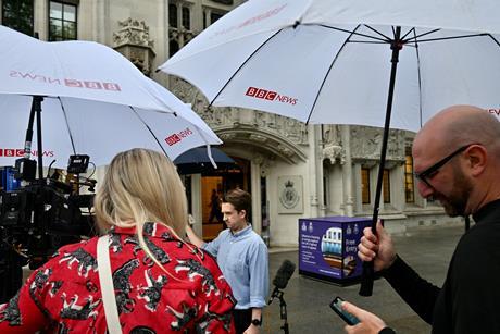 Media outside SC