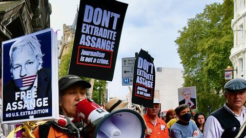 Assange demo outside Old Bailey