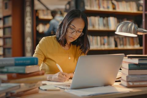 Fall in cost of training fails to impress bar students