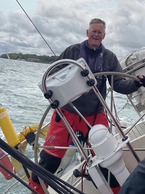 Andy Hobson helming Flying Formula