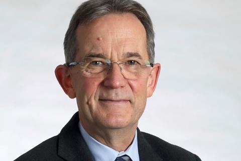 Portrait of Tom Hayhoe