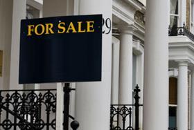 Solicitor 'motivated by resentment' banned for deceiving friend