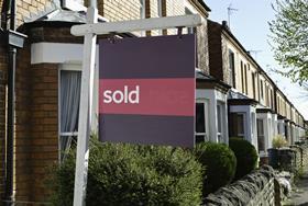 Society cautions government over conveyancer track record